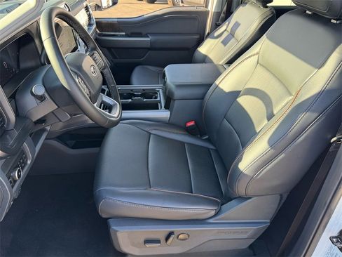 New 2026 Ford F250 Lariat w/ Black Appearance Package image 7