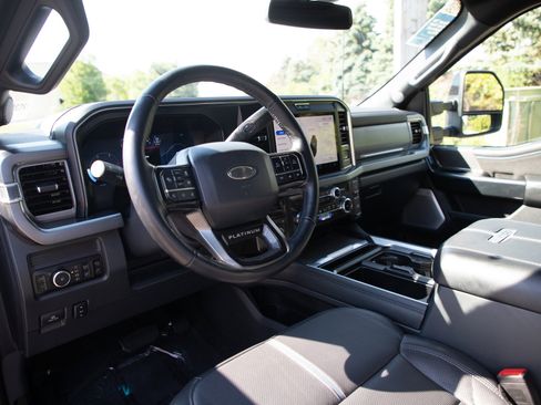 Used 2025 Ford F350 Platinum w/ Tremor Off-Road Package AWD/4WD image 28