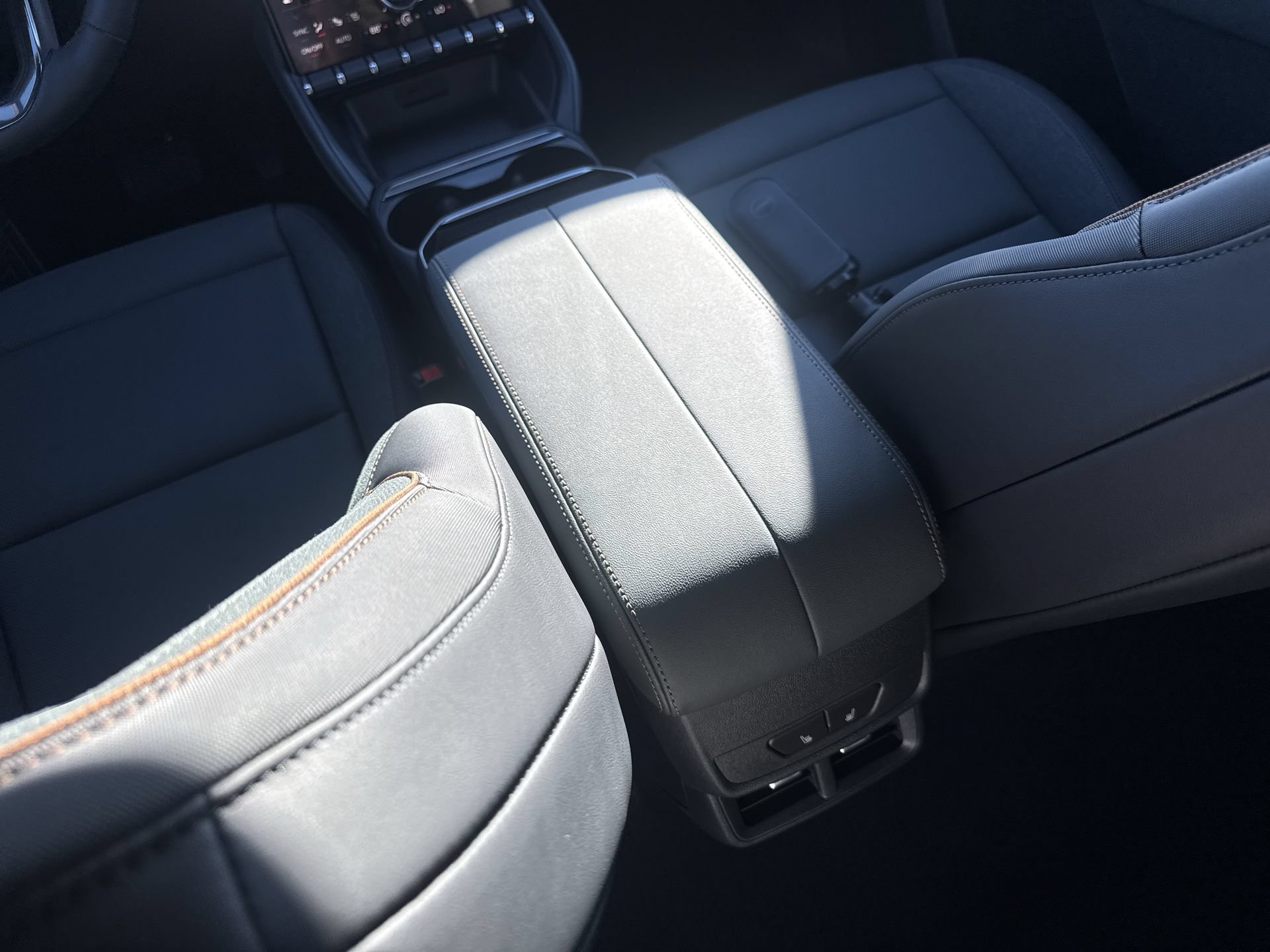 New 2027 GMC Terrain AT4 w/ Convenience Package III AWD/4WD image 22