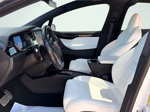 Used 2019 Tesla Model X Performance AWD/4WD image 11