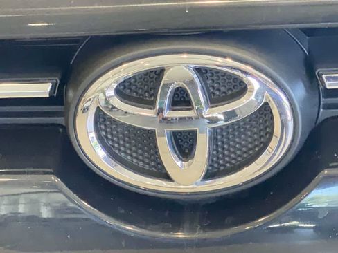Used 2024 Toyota 4Runner TRD Off-Road AWD/4WD image 10