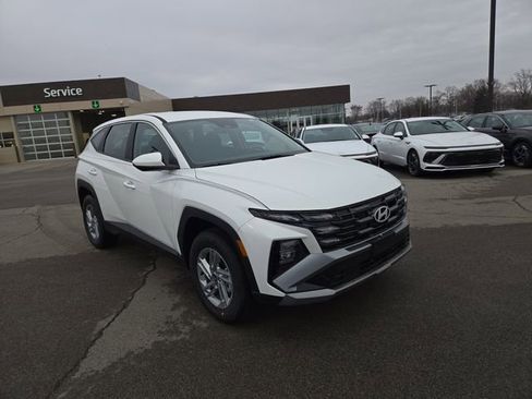 New 2026 Hyundai Tucson SE image 4