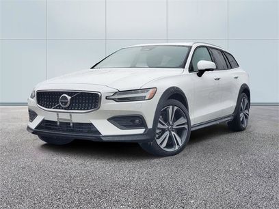 Certified 2025 Volvo V60 B5 Cross Country Plus