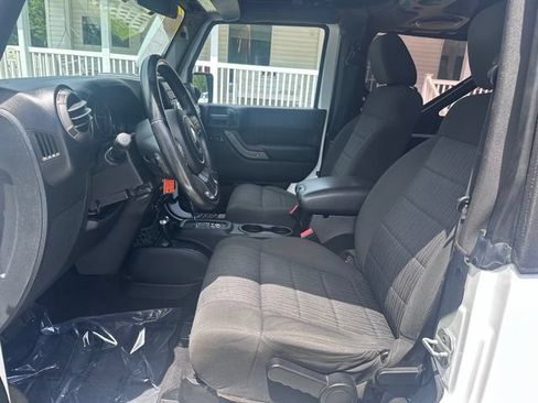 Used 2012 Jeep Wrangler Sport AWD/4WD image 11