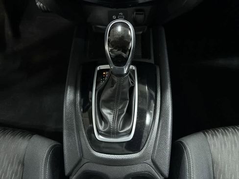 Used 2020 Nissan Rogue SV image 32