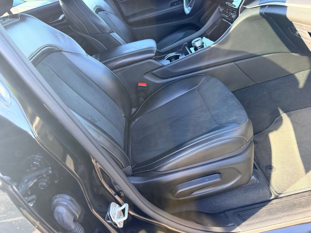 Used 2024 Jeep Grand Cherokee Altitude AWD/4WD image 9