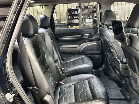 Used 2022 Kia Telluride SX w/ SX Prestige Package AWD/4WD image 31