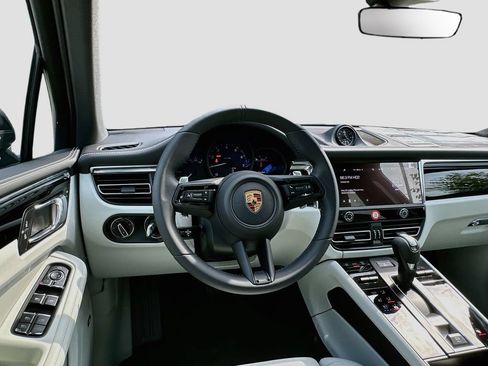 New 2026 Porsche Macan AWD/4WD image 25