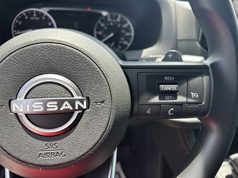 Used 2024 Nissan Pathfinder S FWD image 26