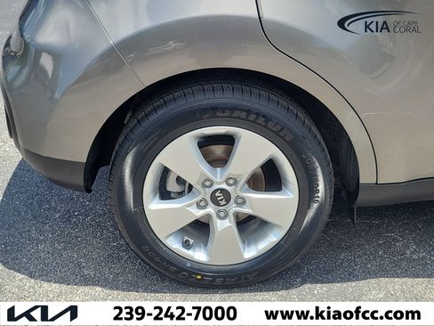 Used 2019 Kia Soul w/ Convenience Package FWD image 10