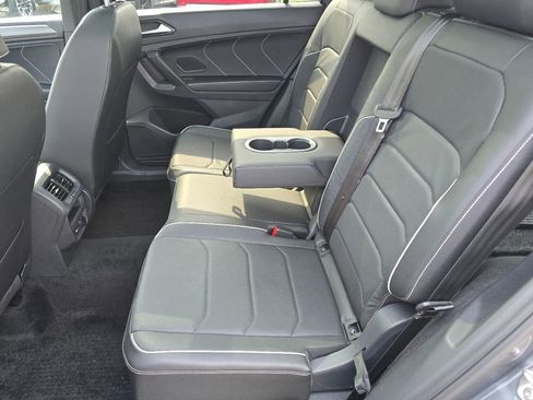 Used 2023 Volkswagen Tiguan SEL R-Line AWD/4WD image 34