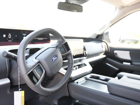 New 2027 Ford Expedition Active RWD image 18