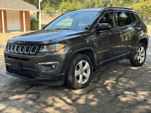 Used 2018 Jeep Compass Latitude w/ Popular Equipment Group image 1