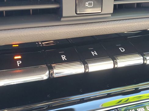 Used 2020 Lincoln Corsair FWD image 30