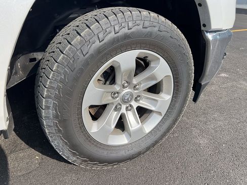 Used 2022 RAM 1500 Laramie AWD/4WD image 7