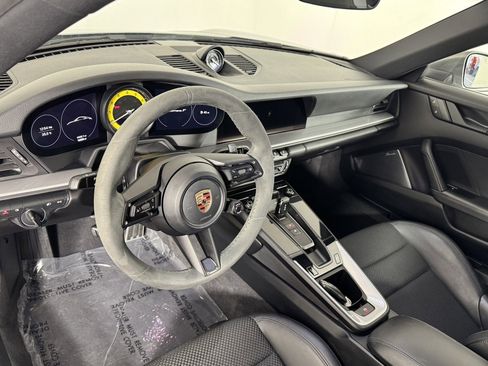 Used 2023 Porsche 911 Carrera T RWD image 19