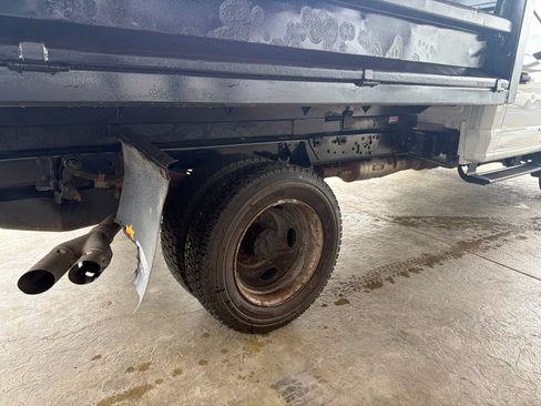 Used 2018 Ford F550 4x4 Regular Cab Super Duty image 17