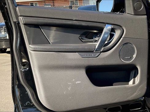 Used 2025 Land Rover Discovery Sport Dynamic SE image 26