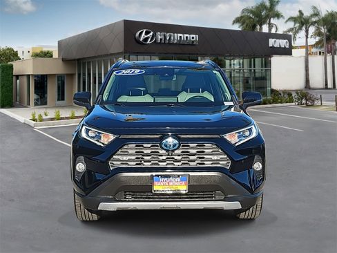 Used 2019 Toyota RAV4 Limited image 8