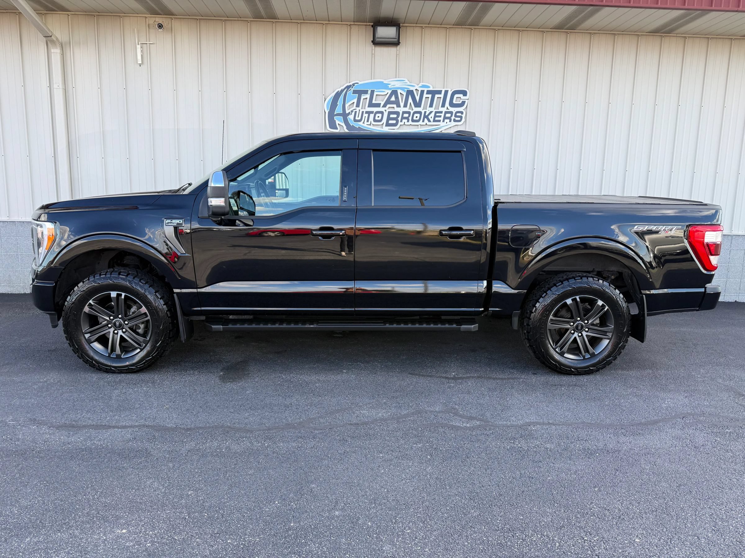Used 2021 Ford F150 Lariat AWD/4WD image 2