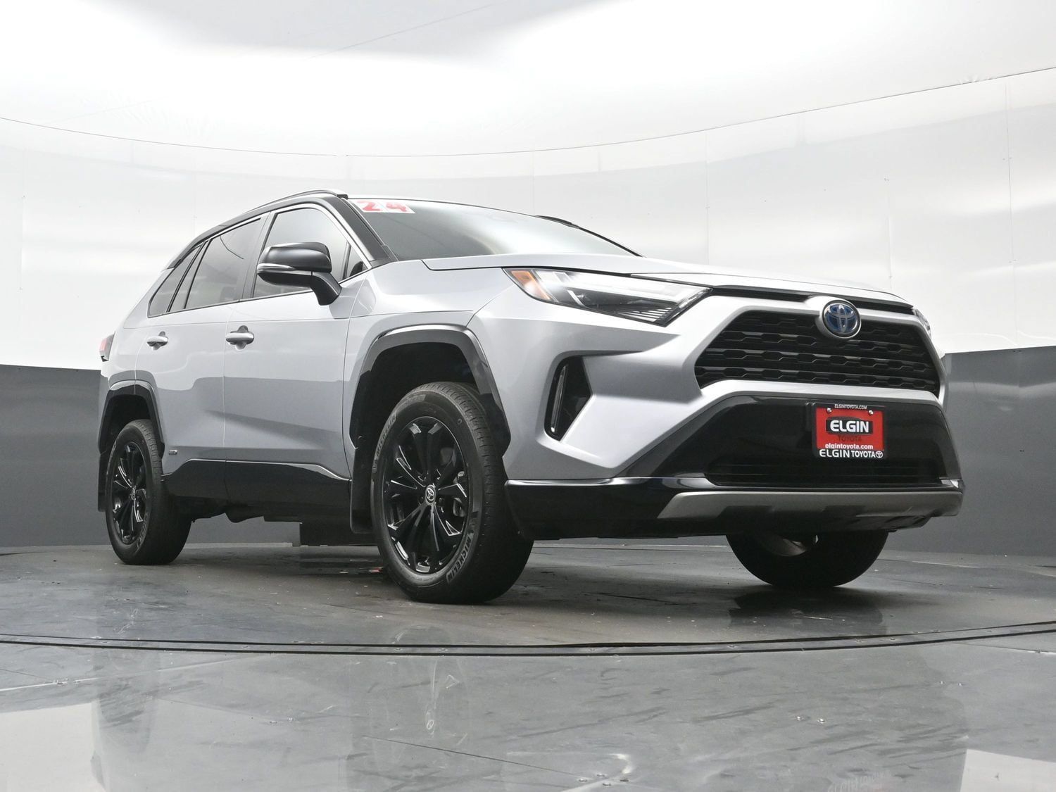 Used 2024 Toyota RAV4 XSE w/ Weather Package AWD/4WD image 28