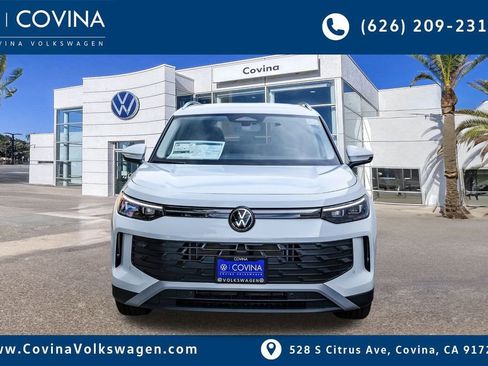 New 2026 Volkswagen Tiguan SE image 2