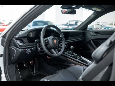 Used 2026 Porsche 911 GT3 RWD image 13