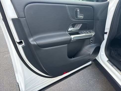 Certified 2026 Mercedes-Benz GLB 250 image 8