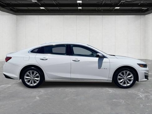Used 2022 Chevrolet Malibu LT FWD image 4