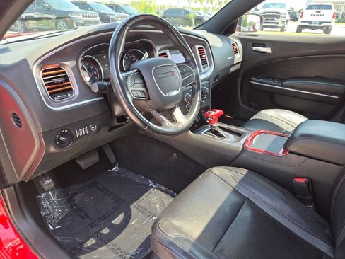 Used 2020 Dodge Charger SXT w/ Leather Interior Group RWD image 28