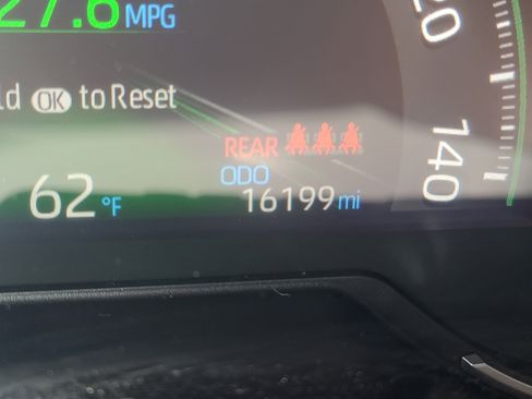 Certified 2023 Toyota RAV4 LE AWD/4WD image 23