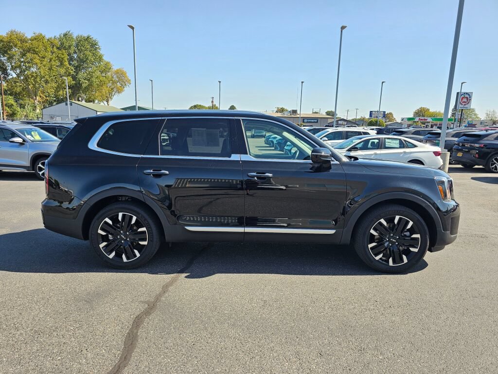 Used 2024 Kia Telluride SX w/ Towing Package AWD/4WD image 7