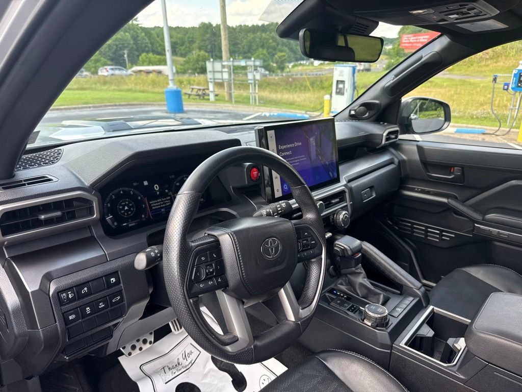 Used 2025 Toyota 4Runner TRD Sport Premium AWD/4WD image 18