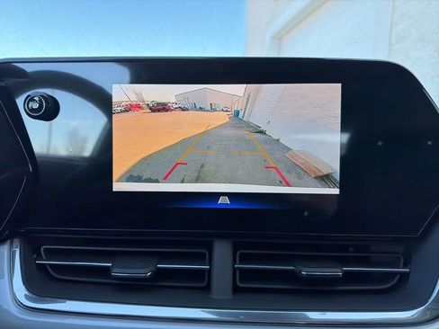 New 2026 Chevrolet Trax LT w/ Driver Confidence Package image 15