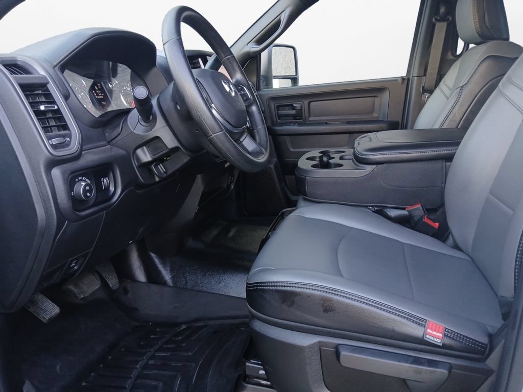 Used 2025 RAM 2500 Tradesman w/ Chrome Appearance Group AWD/4WD image 19