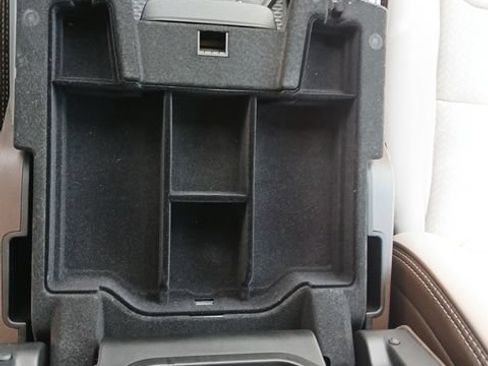 Used 2025 RAM 1500 Laramie AWD/4WD image 45