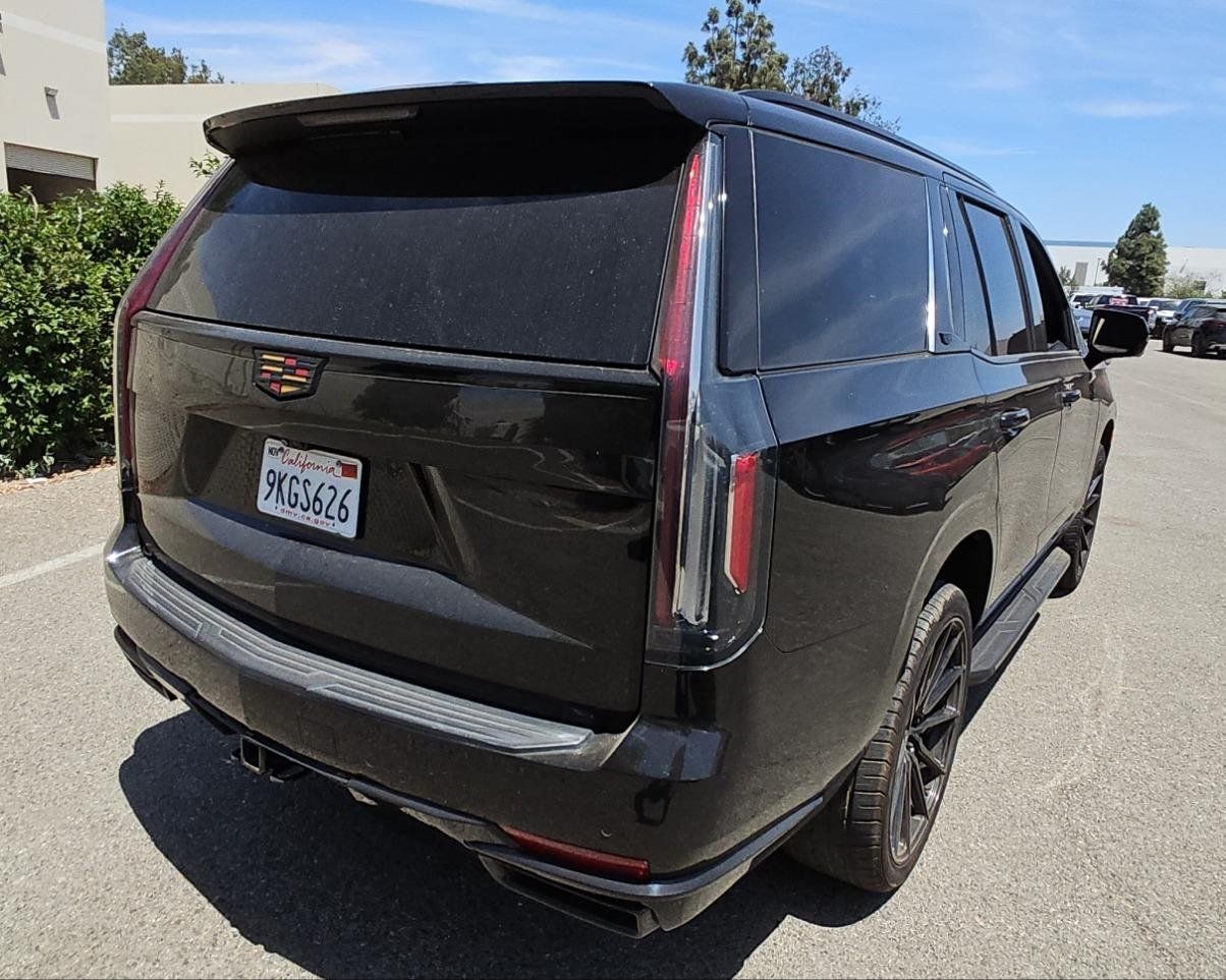 Used 2022 Cadillac Escalade Premium Luxury RWD image 21