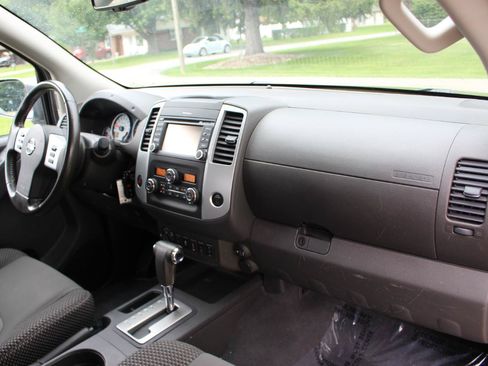 Used 2019 Nissan Frontier PRO-4X AWD/4WD image 38