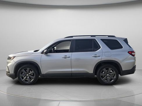 Certified 2025 Honda Pilot Sport image 5