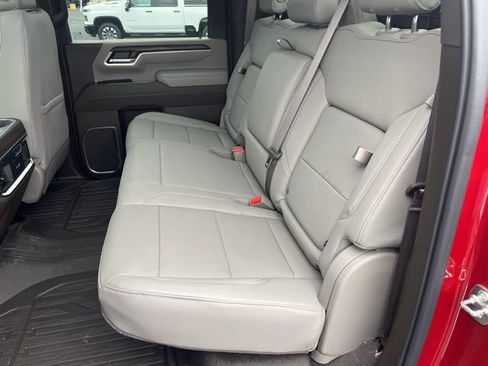 New 2026 GMC Sierra 2500 SLT w/ SLT Premium Package image 19