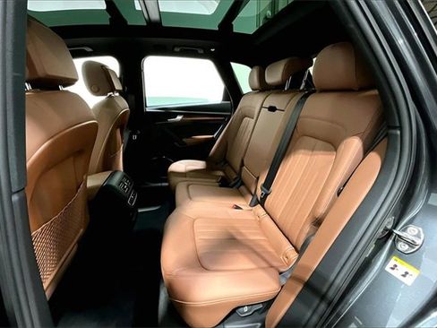 Used 2022 Audi Q5 2.0T Premium image 27