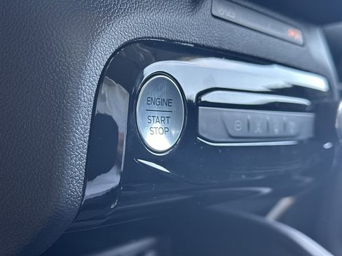 New 2025 Ford Escape SE image 18