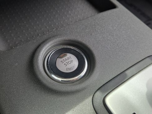 Used 2021 Nissan Frontier SV w/ Midnight Edition Floor Mats RWD image 35