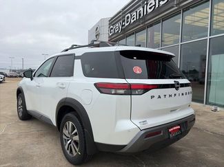 New 2026 Nissan Pathfinder SL video 2