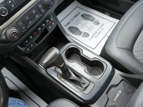 Used 2019 Chevrolet Colorado Z71 w/ Z71 Midnight Edition image 25