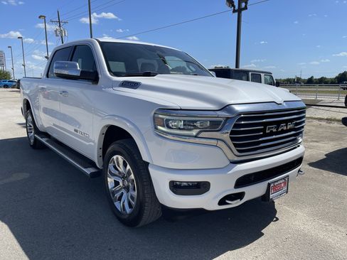 Used 2021 RAM 1500 Limited w/ Body Color Bumper Group AWD/4WD image 2