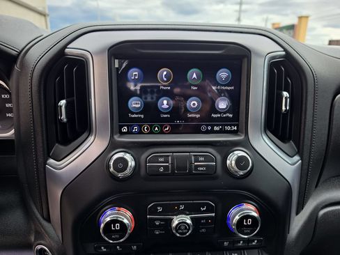 Used 2022 GMC Sierra 1500 SLT w/ SLT Premium Plus Package AWD/4WD image 18