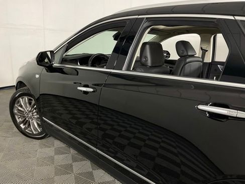 Used 2019 Cadillac XT5 Premium Luxury w/ Driver Assist Package AWD/4WD image 34