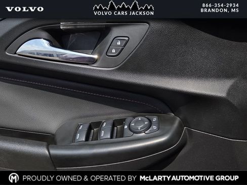 Used 2022 Chevrolet TrailBlazer RS w/ Technology Package FWD image 17