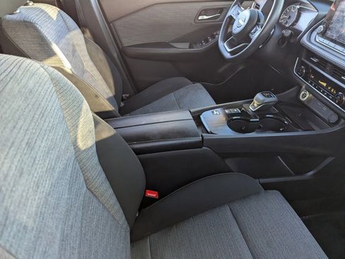 Certified 2023 Nissan Rogue SV image 12